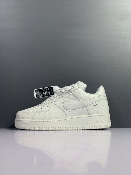 LOUIS VUITTON NIKE AIR FORCE 1 LOW OPEN BOX UNUSED