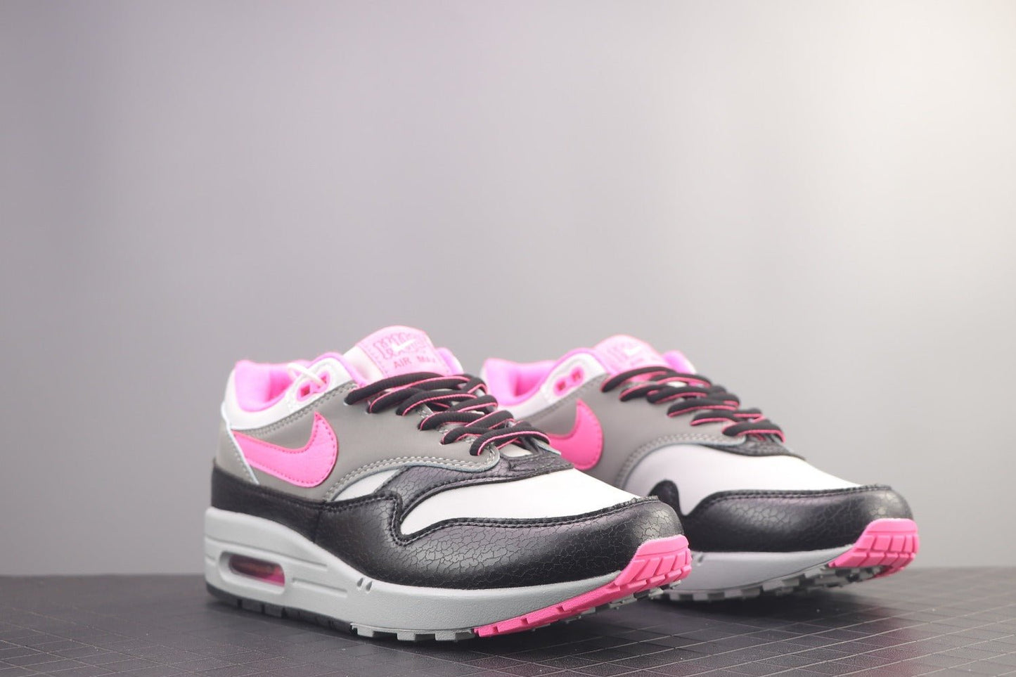 NIKE HUF X AIR MAX 1 SP PINK OPEN BOX UNUSED