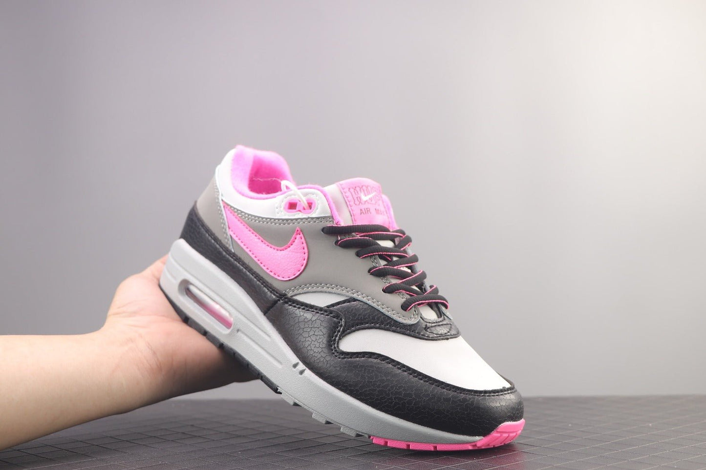 NIKE HUF X AIR MAX 1 SP PINK OPEN BOX UNUSED