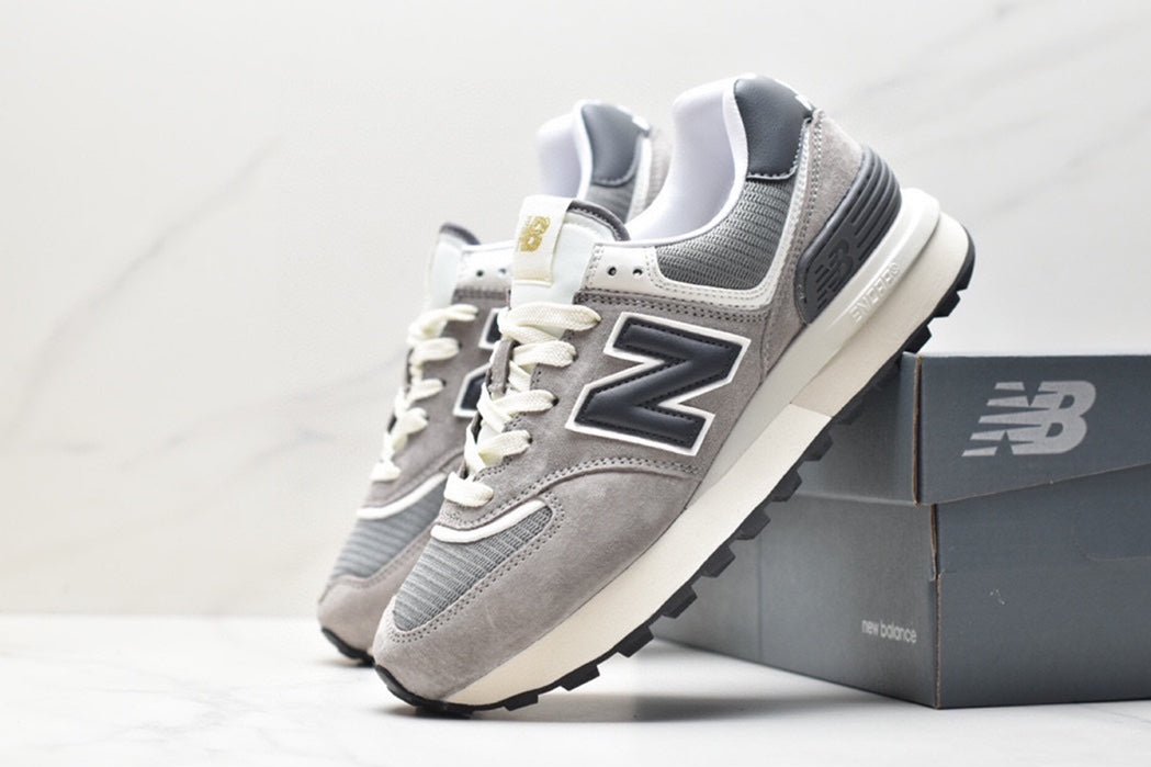 NEW BALANCE 570 GREY OPEN BOX UNUSED