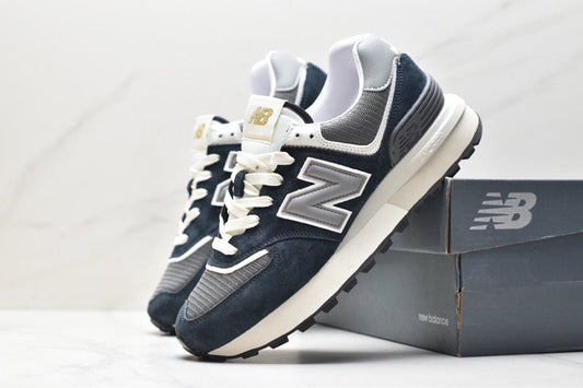 NEW BALANCE 570 BLACK OPEN BOX UNUSED