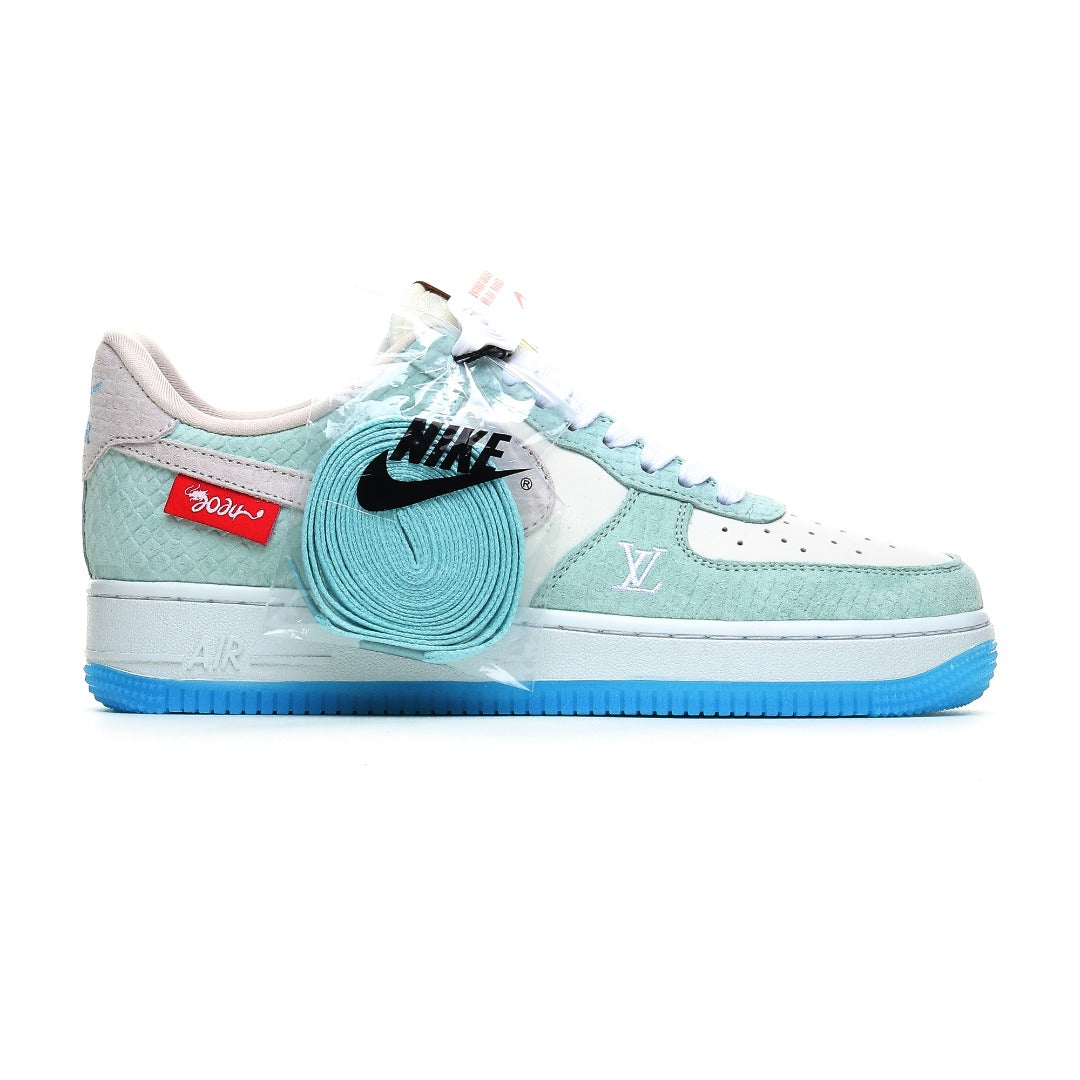 NIKE AIR FORCE 1 07 LOW OPEN BOX UNUSED