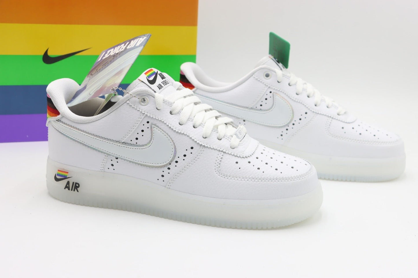 NIKE AIR FORCE 1 LOW BE TRUE OPEN BOX UNUSED