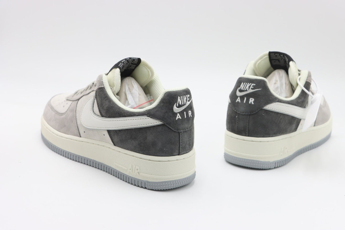 NIKE AIR FORCE 1 LOW OPEN BOX UNUSED