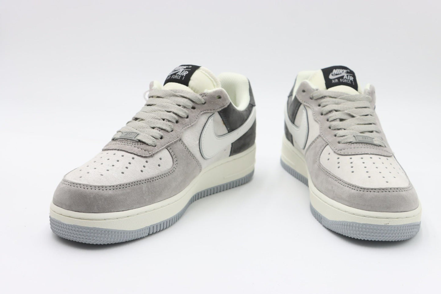 NIKE AIR FORCE 1 LOW OPEN BOX UNUSED