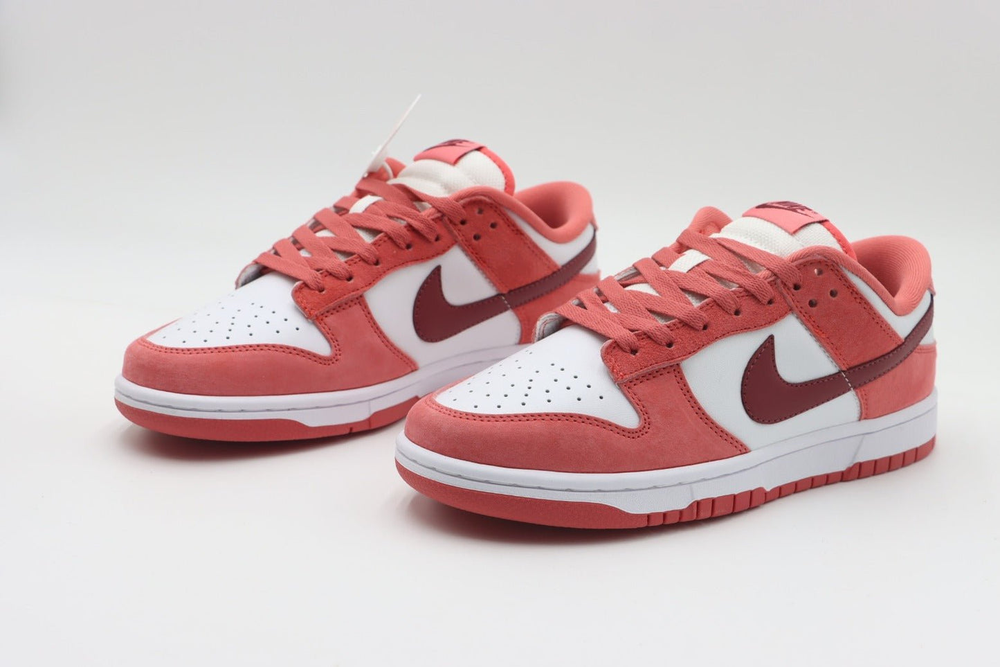 NIKE DUNK LOW VALENTINE'S DAY OPEN BOX UNUSED