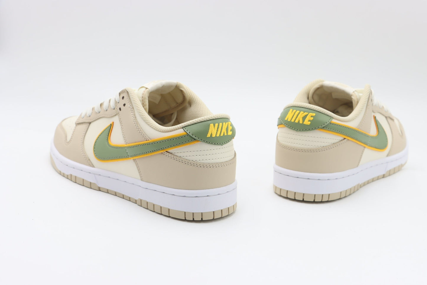 NIKE WMNS DUNK LOW 'PALE IVORY OIL GREEN' OPEN BOX UNUSED