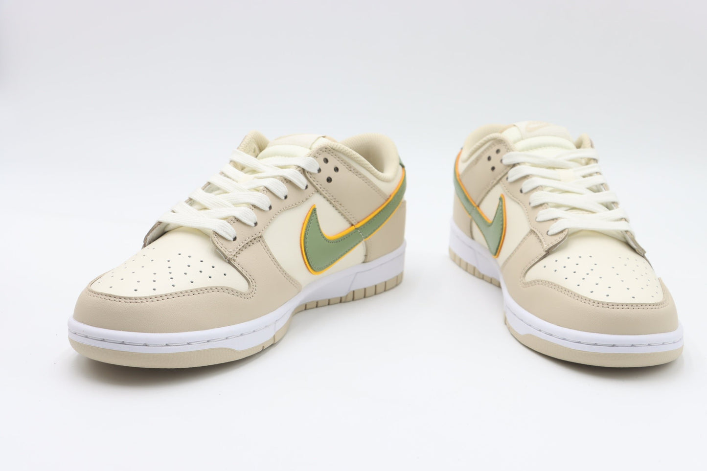 NIKE WMNS DUNK LOW 'PALE IVORY OIL GREEN' OPEN BOX UNUSED