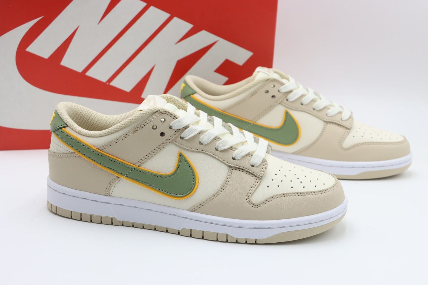 NIKE WMNS DUNK LOW 'PALE IVORY OIL GREEN' OPEN BOX UNUSED