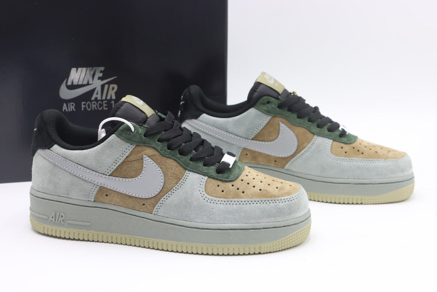 NIKE AIR FORCE 1 BEIGE OPEN BOX UNUSED