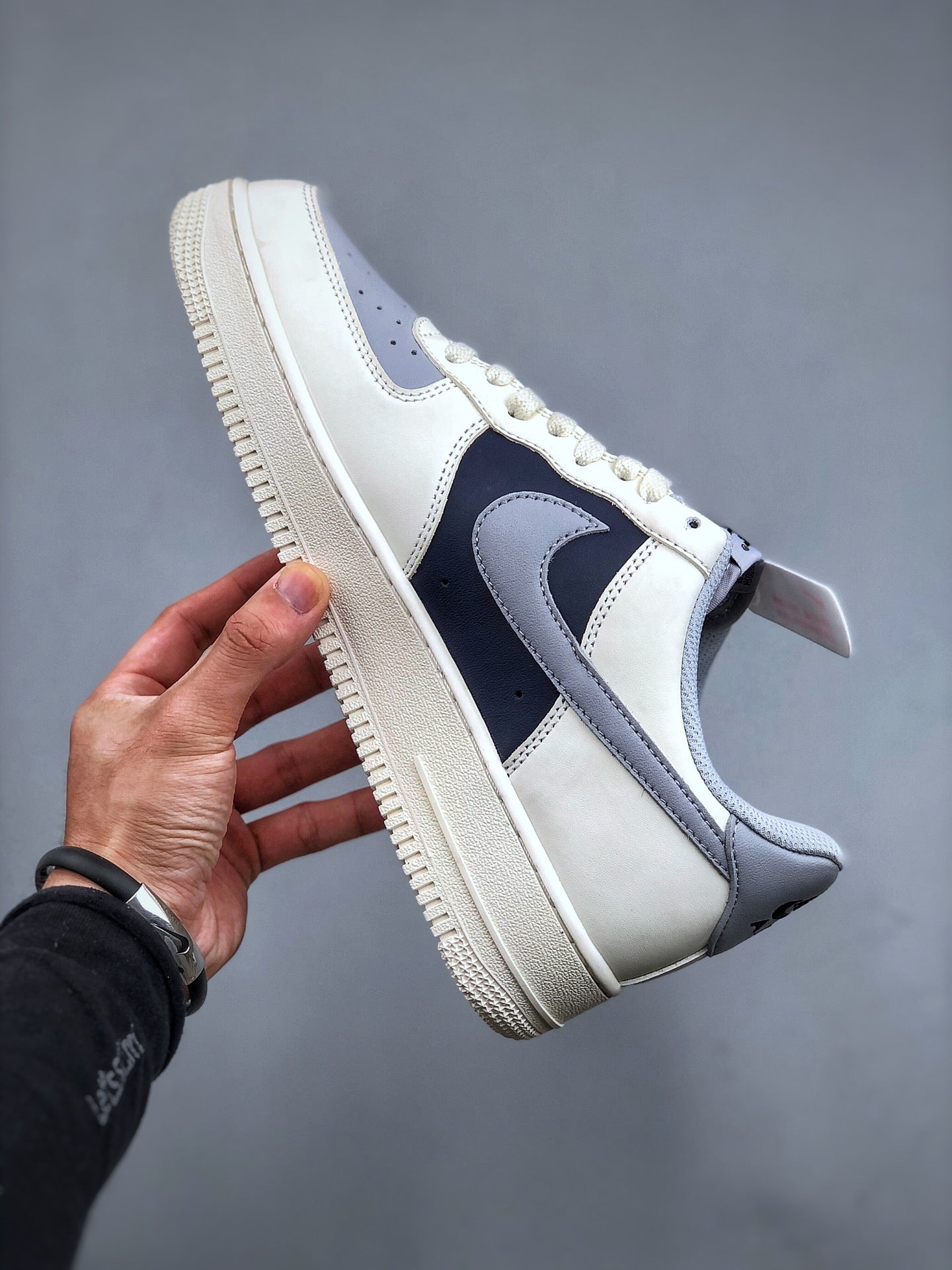 NIKE AIR FORCE 1 OPEN BOX UNUSED