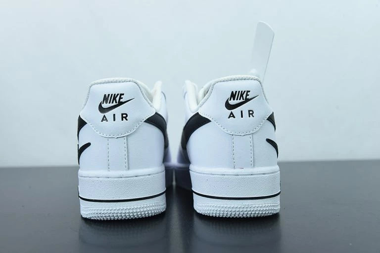 NIKE AIR FORCE 1 '07' WHITE/BLACK OPEN BOX UNUSED