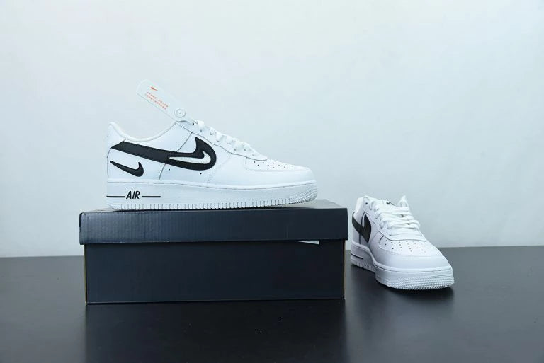 NIKE AIR FORCE 1 '07' WHITE/BLACK OPEN BOX UNUSED