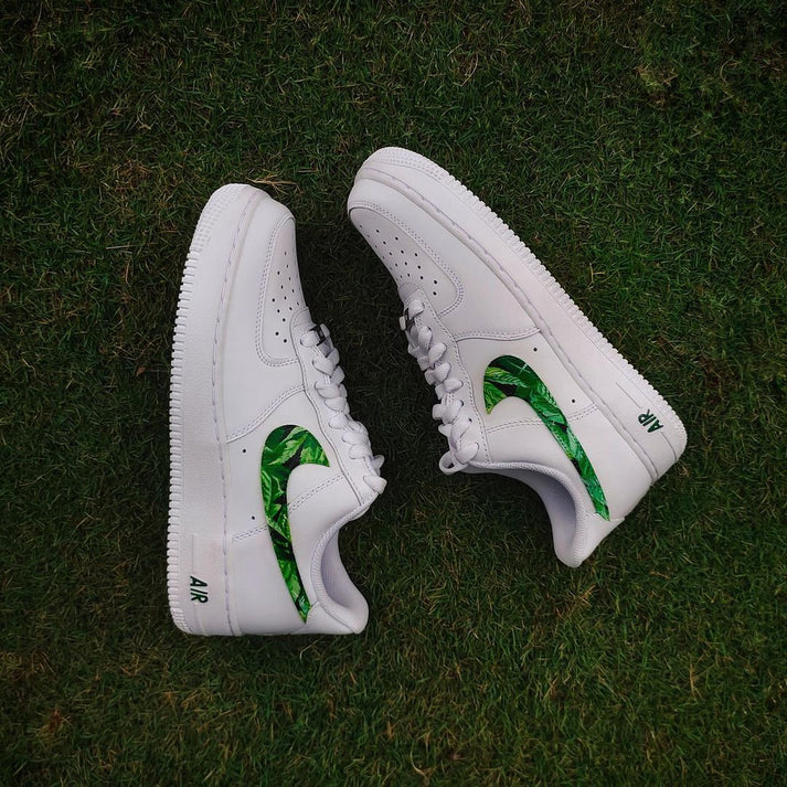 NIKE AIR FORCE 1 X LEAVES OPEN BOX UNUSED