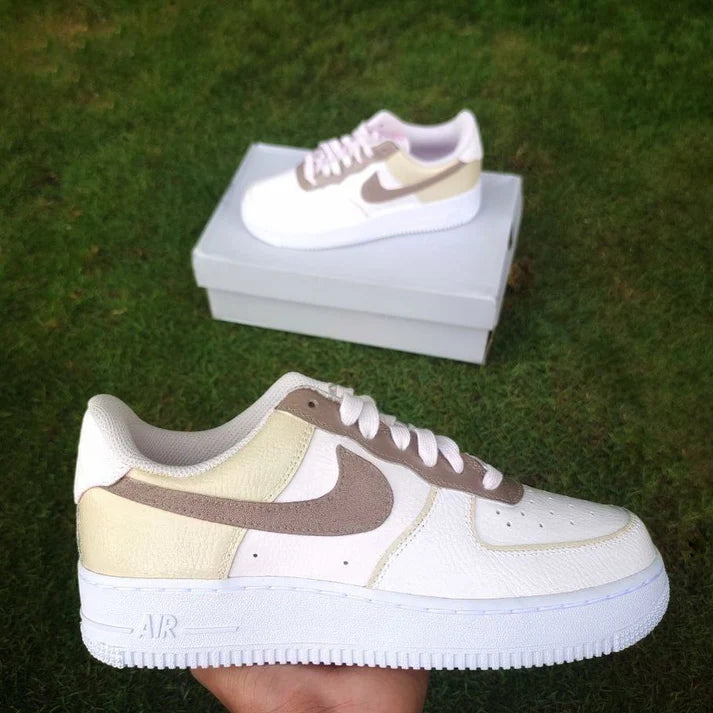 NIKE AIR FORCE 1 CARAMEL PASTEL OPEN BOX UNUSED